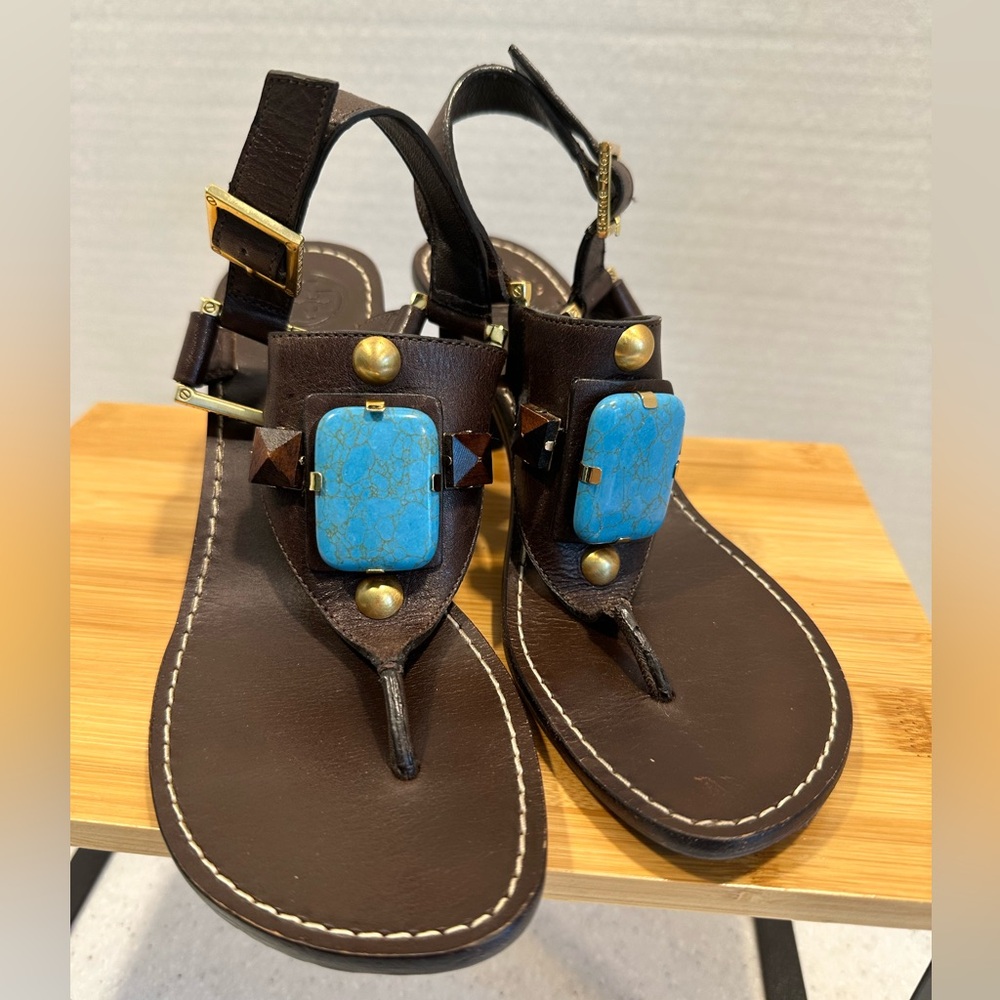 Tory Burch Brown Leather Sandal. Women’s Size 6.5. Turquoise, brown, and gold.